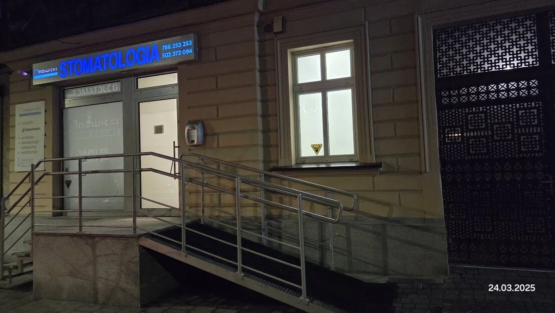 Piękne zdjęcia NOWICKIGABINET. Z zewnątrz, oraz właściciela.