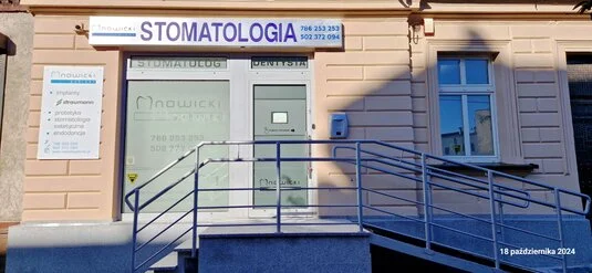 Piękne zdjęcia NOWICKIGABINET. Z zewnatrz, oraz właściciela.